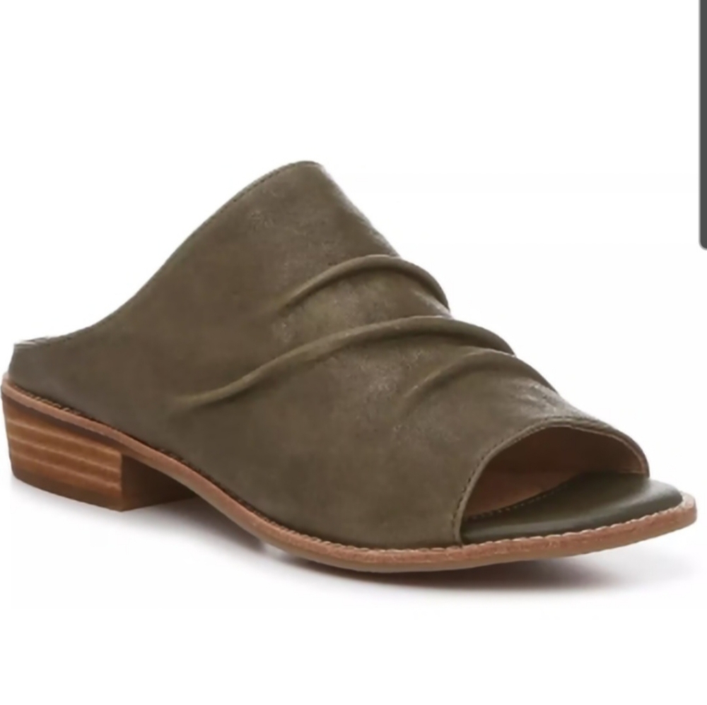 Sofft-Netta Dark Green Leather Sandal